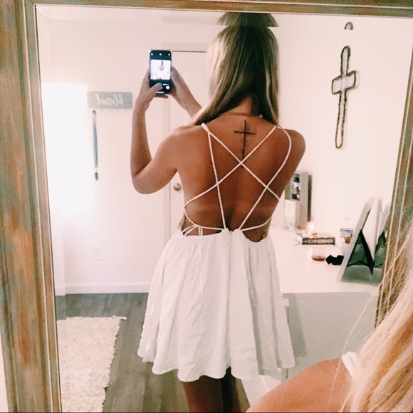 KEEPSAKE the Label Dresses & Skirts - Revolve Keepsake White Backless Dress Size Large
